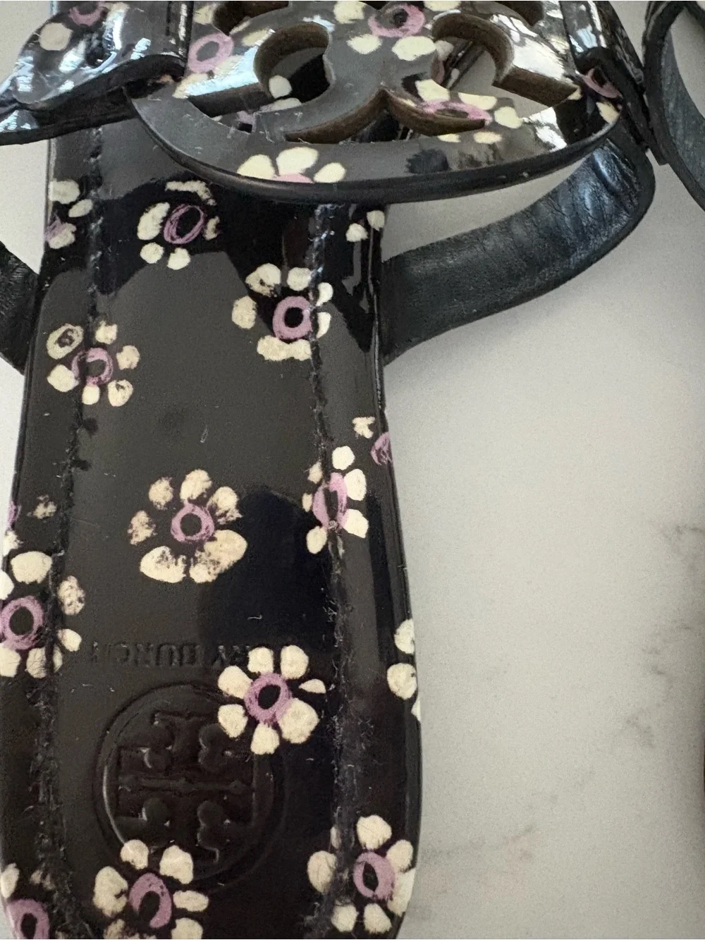 Tory Butch Black Floral Patent Thong Sandals
